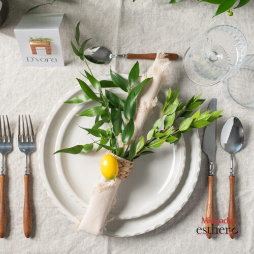 Rustic Sukkos Tablescape Details